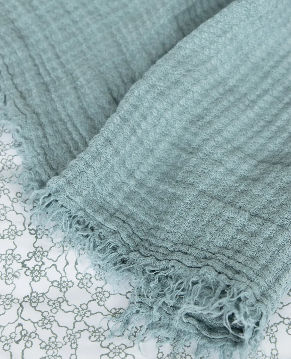 Hampton Linen Throw Ocean