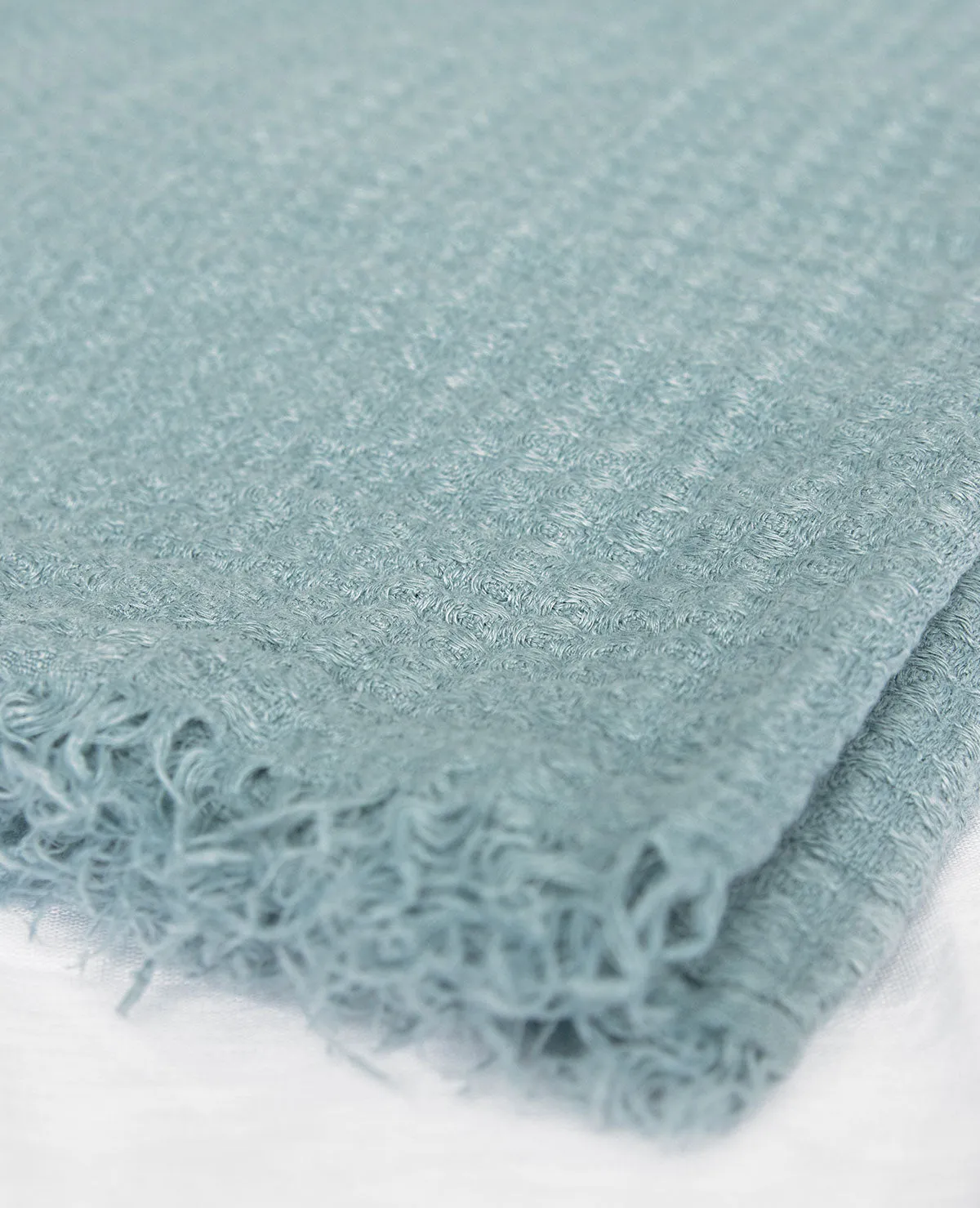 Hampton Linen Throw Ocean